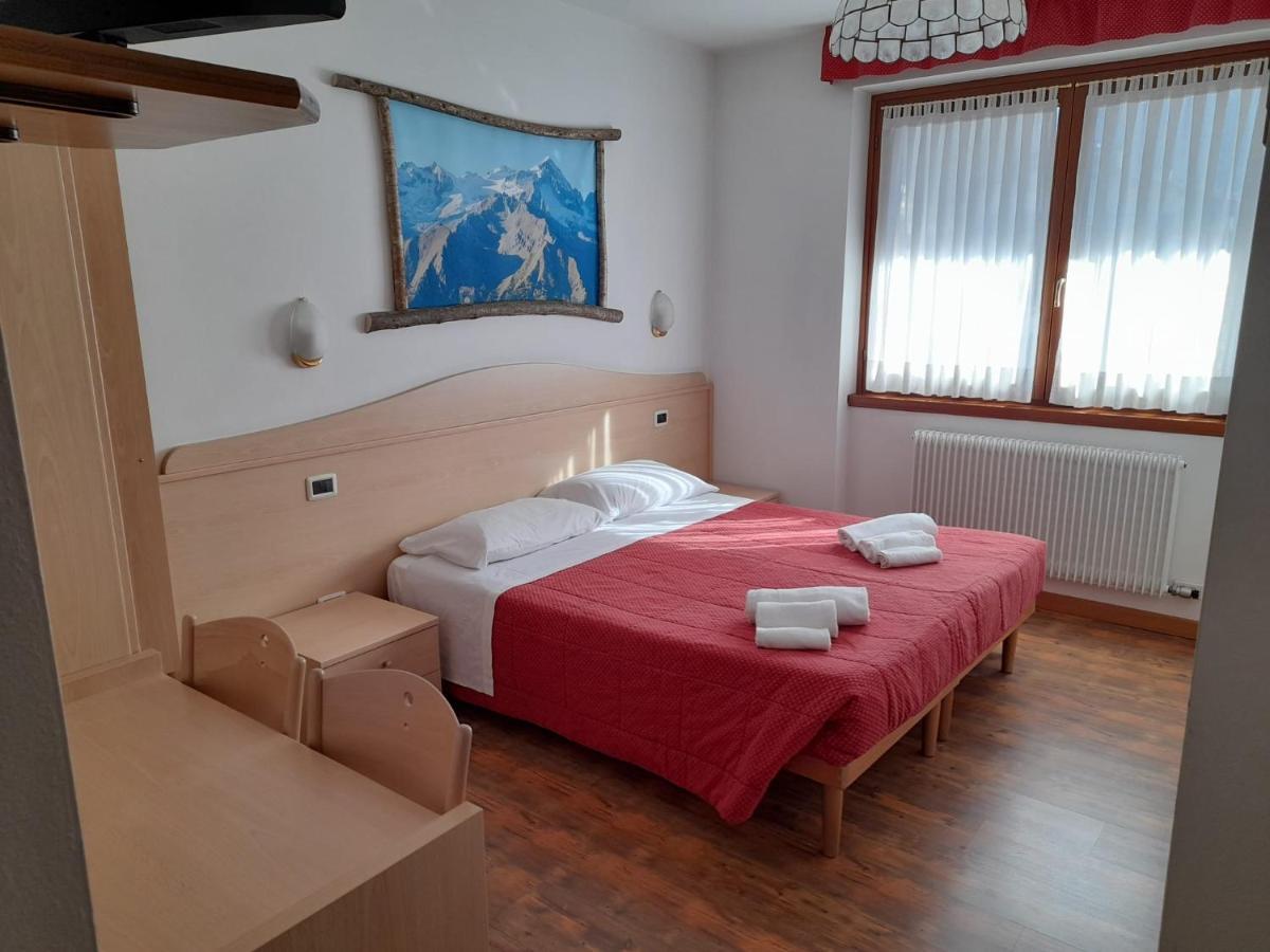 Hotel Garni B&B Maffei Pinzolo Exterior photo