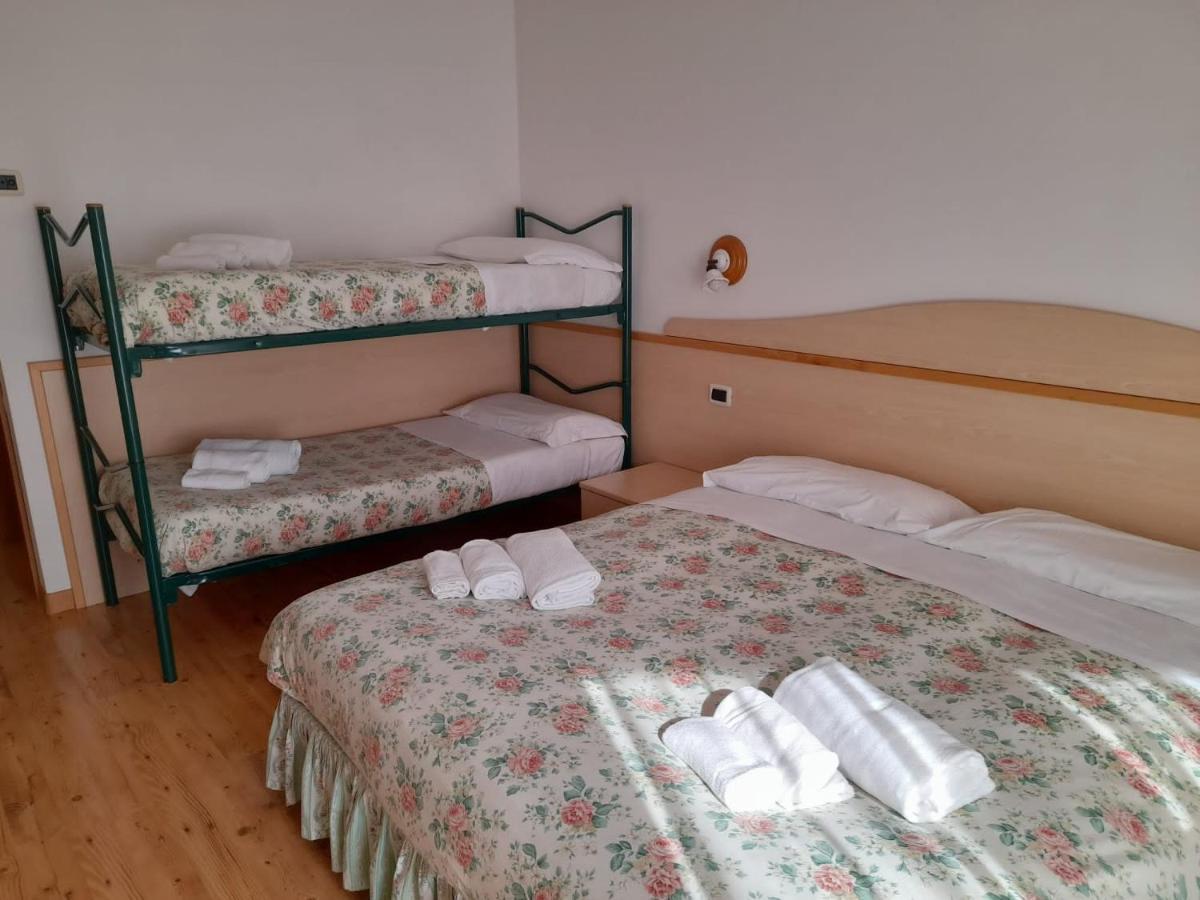 Hotel Garni B&B Maffei Pinzolo Exterior photo